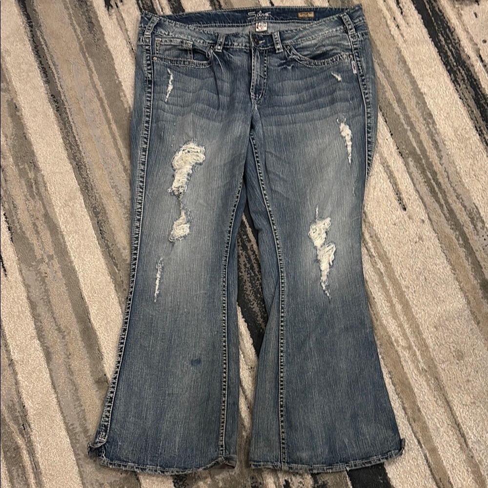 Silver Jeans Distressed bootcut jeans